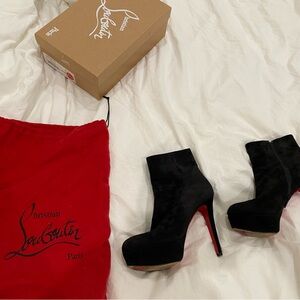 Christian Louboutin Bianca Booty 120m. Suede ankle boot